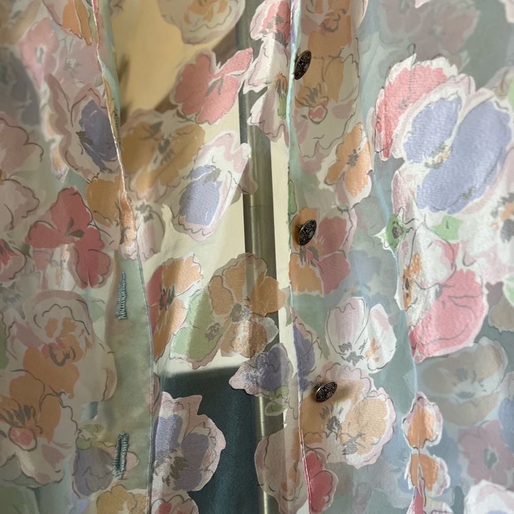 Womens Button up - Picture 5 of 5